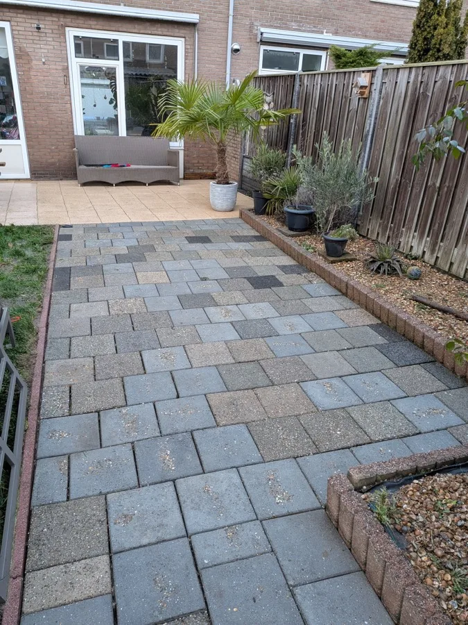 Terras reiniging hogedruk – voor en na voor