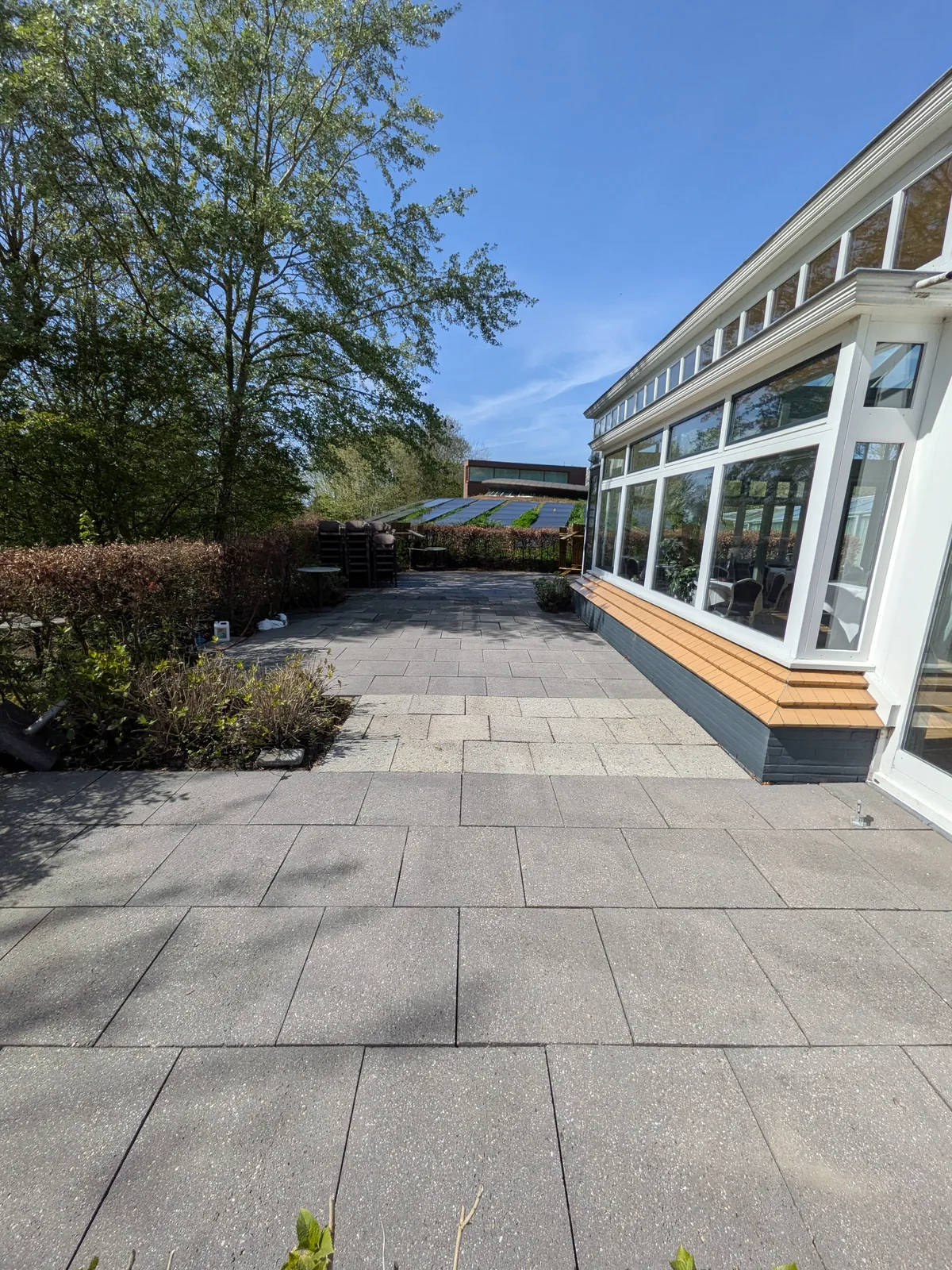 Betontegels reinigen – na